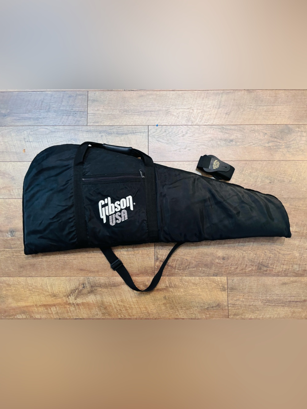 Gibson USA Black Guitar Bag TKL W Fort Bryan Guitar Strap**